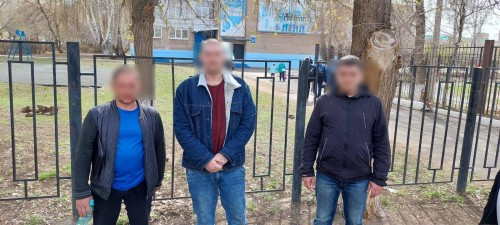 В Оренбурге полицейские задержали двух братьев- закладчиков, пытавшихся сбыть героин в крупном размере