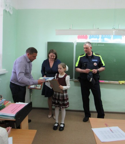 Полицейские и общественники наградили участников конкурса «Полицейский Дядя Стёпа»