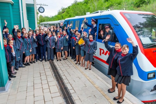 530 школьников пройдут летнюю практику на Оренбургской детской железной дороге
