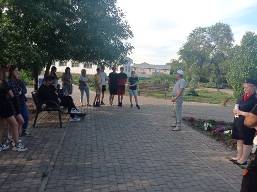 Председатель Общественного совета при ОМВД России по Сорочинскому ГО и сотрудники полиции в рамках акции «Каникулы с Общественным советом» провели профилактические мероприятия. Председатель Общественного совета при ОМВД России по Сорочинскому ГО и сотрудники полиции в рамках акции «Каникулы с Общественным советом» провели профилактические мероприятия.