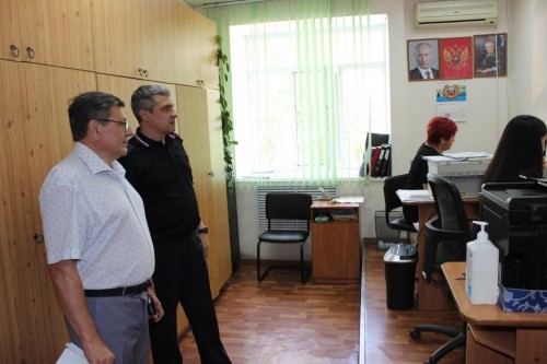 В Оренбургской области в ходе акции «Гражданский мониторинг» член Общественного совета посетил РЭО ГИБДД МУ МВД России «Оренбургское»