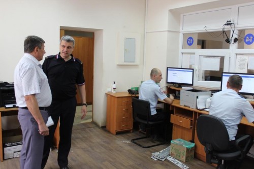 В Оренбургской области в ходе акции «Гражданский мониторинг» член Общественного совета посетил РЭО ГИБДД МУ МВД России «Оренбургское»