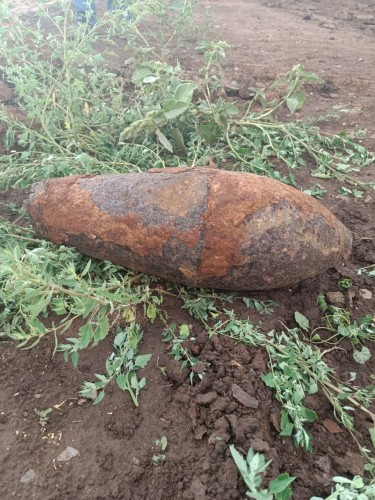 В Оренбурге сотрудником уголовного розыска осуществлялась охрана места обнаружения снаряда В Оренбурге сотрудником уголовного розыска осуществлялась охрана места обнаружения снаряда