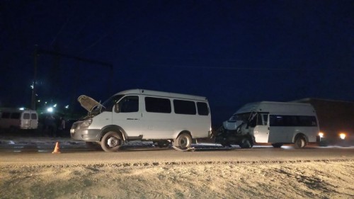 Сотрудники полиции Орска устанавливают обстоятельства ДТП, в котором пострадал пассажир