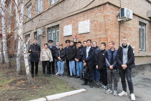 Школьники и студенты побывали на экскурсии в отделе полиции города Новотроицка