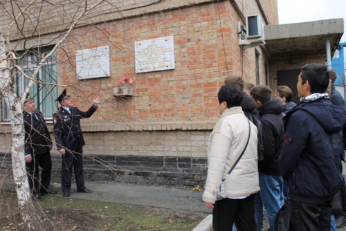 Школьники и студенты побывали на экскурсии в отделе полиции города Новотроицка