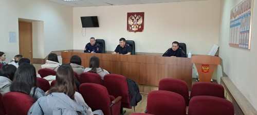 Домбаровские полицейские провели акцию «Студенческий десант»