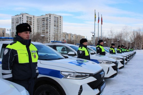 Оренбургским полицейским вручили 25 автомобилей