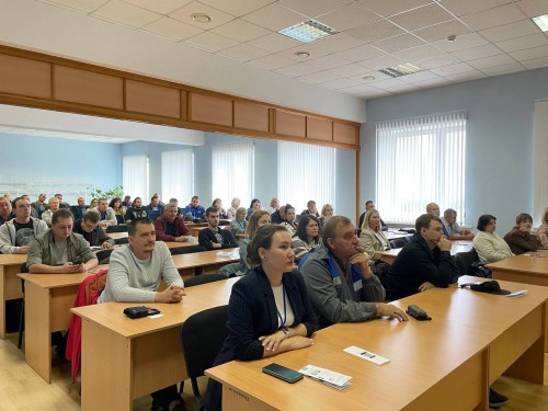 В Бузулуке и Бузулукском районе полицейские проводят встречи со школьниками