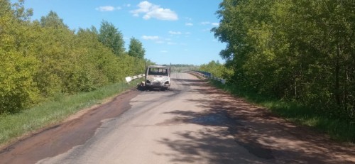 В Сорочинском районе на дороге загорелась Газель