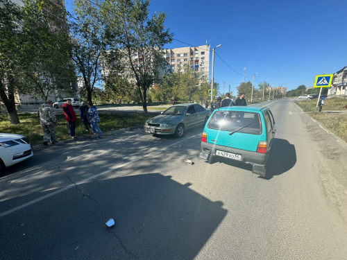 Сотрудники Госавтоинспекции Орска проводят проверку по факту ДИП в котором пострадал пешеход Сотрудники Госавтоинспекции Орска проводят проверку по факту ДИП в котором пострадал пешеход