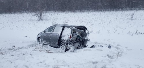 Сотрудники Госавтоинспекции по Переволоцкому району проводят проверку по факту ДТП со смертельным исходом   