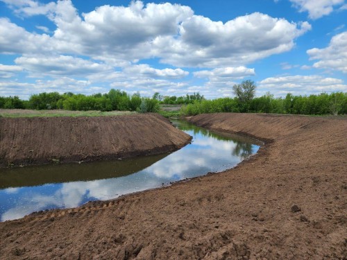 В Тоцком районе завершается расчистка русла реки Сорочки раньше срока