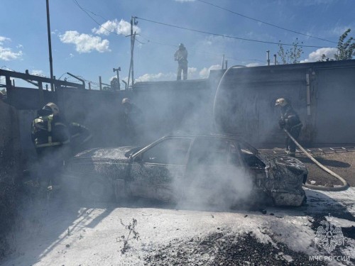  В Оренбурге на улице Промышленной сгорел автомобиль