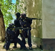 Сотрудники ОМОН Росгвардии приняли участие в мероприятиях по выявлению нарушений миграционного законодательства в Оренбурге Сотрудники ОМОН Росгвардии приняли участие в мероприятиях по выявлению нарушений миграционного законодательства в Оренбурге