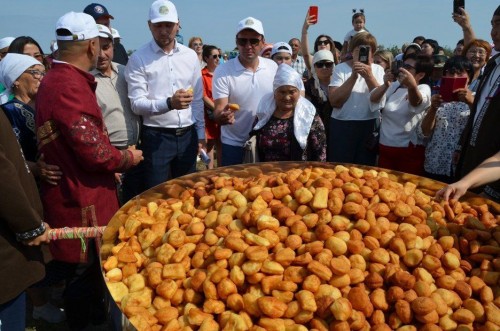 В Оренбуржье на областном празднике «Степной Той» собралось более 20 тысяч человек