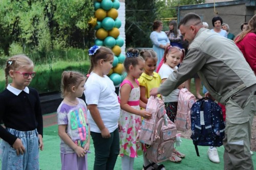 Компания «Сладковско-Заречное» продолжает традицию участия в программе «Собери ребёнка в школу»