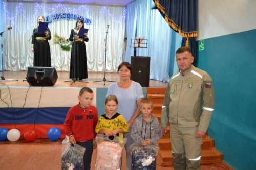 Компания «Сладковско-Заречное» продолжает традицию участия в программе «Собери ребёнка в школу»