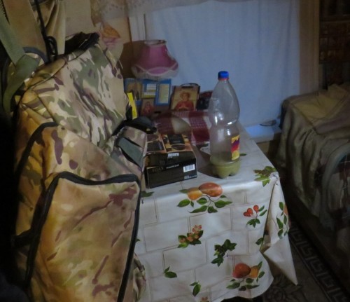 В Курманаевском районе у местного жителя изъяли наркотики из дома