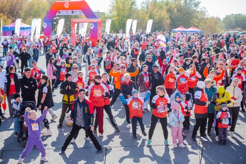 Новотроицкий полумарафон-2025: Международный забег с двумя тысячами участников и легендарным Алексеем Смертиным!