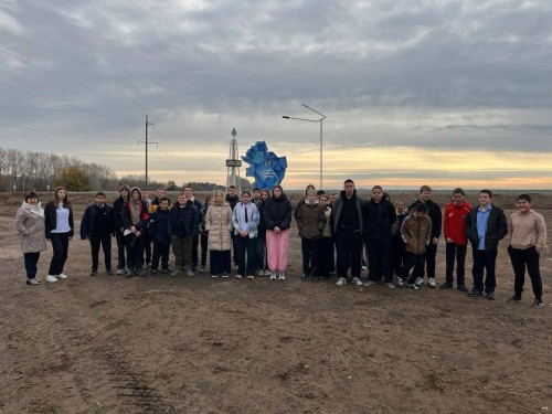 На промысле «Сладковско-Заречное» прошла экскурсия в рамках Дня открытых дверей проекта «Профессионалитет» На промысле «Сладковско-Заречное» прошла экскурсия в рамках Дня открытых дверей проекта «Профессионалитет»