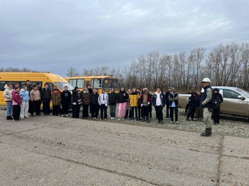 На промысле «Сладковско-Заречное» прошла экскурсия в рамках Дня открытых дверей проекта «Профессионалитет» На промысле «Сладковско-Заречное» прошла экскурсия в рамках Дня открытых дверей проекта «Профессионалитет»