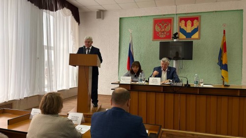 Депутаты Илекского района избрали главой Владимира Карпенко