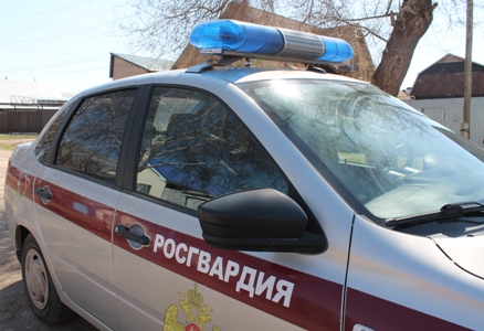 В Илеке росгвардецы задержали пьяного водителя