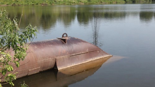 В Оренбуржье экологи обеспокоены состоянием реки Урал. Вода в ней оказалась очень грязной. В Оренбуржье экологи обеспокоены состоянием реки Урал. Вода в ней оказалась очень грязной.