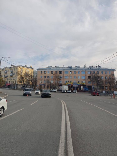 В Оренбурге иномарка сбила пенсионерку, которая решила перейти дорогу минуя переход