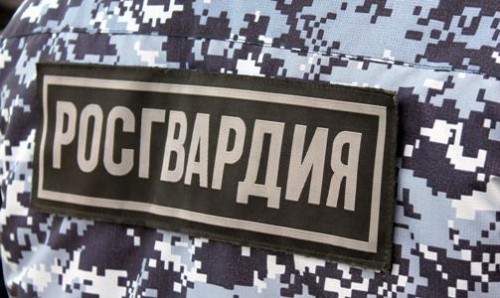 Росгвардейцы  помогли гражданам эвакуироваться из многоквартирного дома, в котором произошел пожар