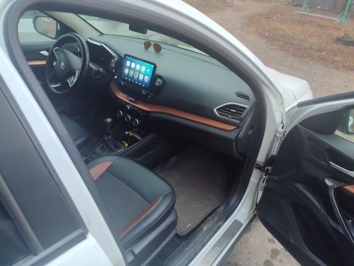 В Орске полиция задержала таксиста по подозрению в краже сумки с деньгами, забытой пассажиркой В Орске полиция задержала таксиста по подозрению в краже сумки с деньгами, забытой пассажиркой