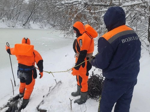 В Оренбуржье два рыбака утонули из-за тонкого льда 