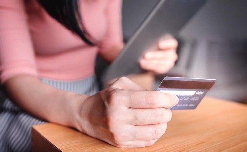 В Оренбуржье будут судить 19-летнюю девушку-дроппера 