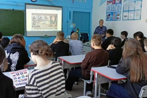 В Оренбуржье росгвардейцы провели урок мужества для школьников