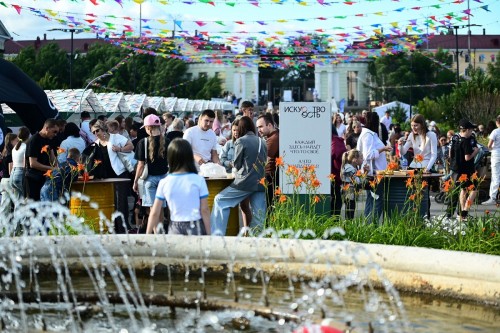 В Новотроицке традиционно с размахом отметили День металлурга В Новотроицке традиционно с размахом отметили День металлурга