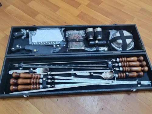 В Оренбурге полицейские задержали воров, которые украли шашлычный набор из автомобиля В Оренбурге полицейские задержали воров, которые украли шашлычный набор из автомобиля