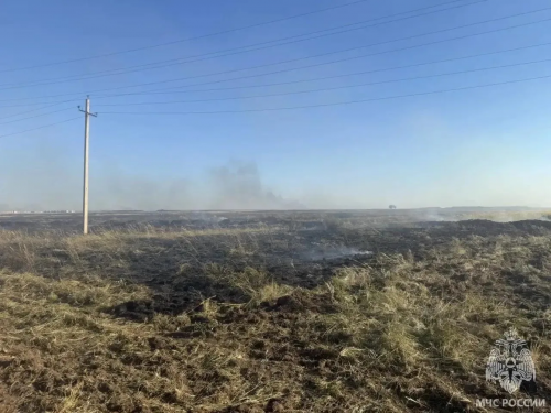 Под Оренбургом ликвидировали крупный степной пожар Под Оренбургом ликвидировали крупный степной пожар