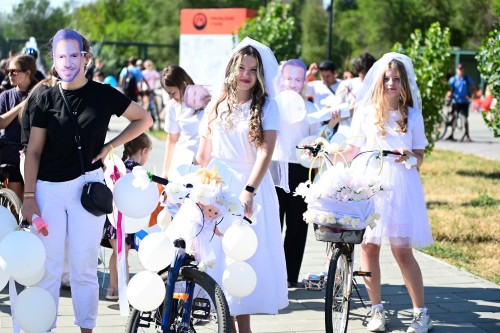 При поддержке Уральской Стали в Новотроицке прошёл велопарад При поддержке Уральской Стали в Новотроицке прошёл велопарад