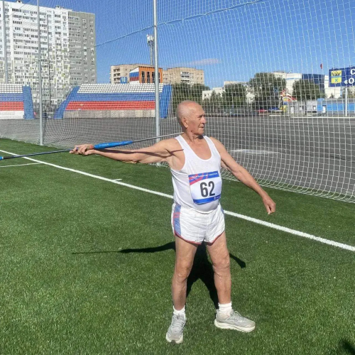 Оренбургский атлет в возрасте 80 лет взял серебро на чемпионате России Оренбургский атлет в возрасте 80 лет взял серебро на чемпионате России