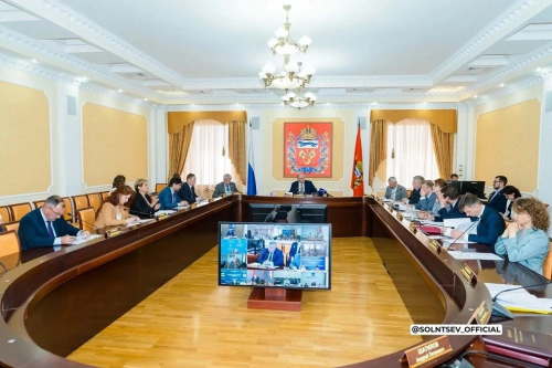 Губернатор Солнцев инициировал реорганизацию структуры правительства Оренбургской области Губернатор Солнцев инициировал реорганизацию структуры правительства Оренбургской области