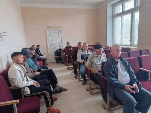 В Новоорском районе провели профилактическую встречу с иностранцами