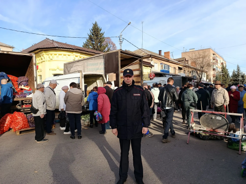 В Бугуруслане успешно прошла осенняя ярмарка «Урожай – 2026» В Бугуруслане успешно прошла осенняя ярмарка «Урожай – 2026»
